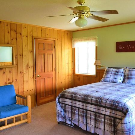 Villa Twin Peaks Guest Ranch Salmon Exterior foto