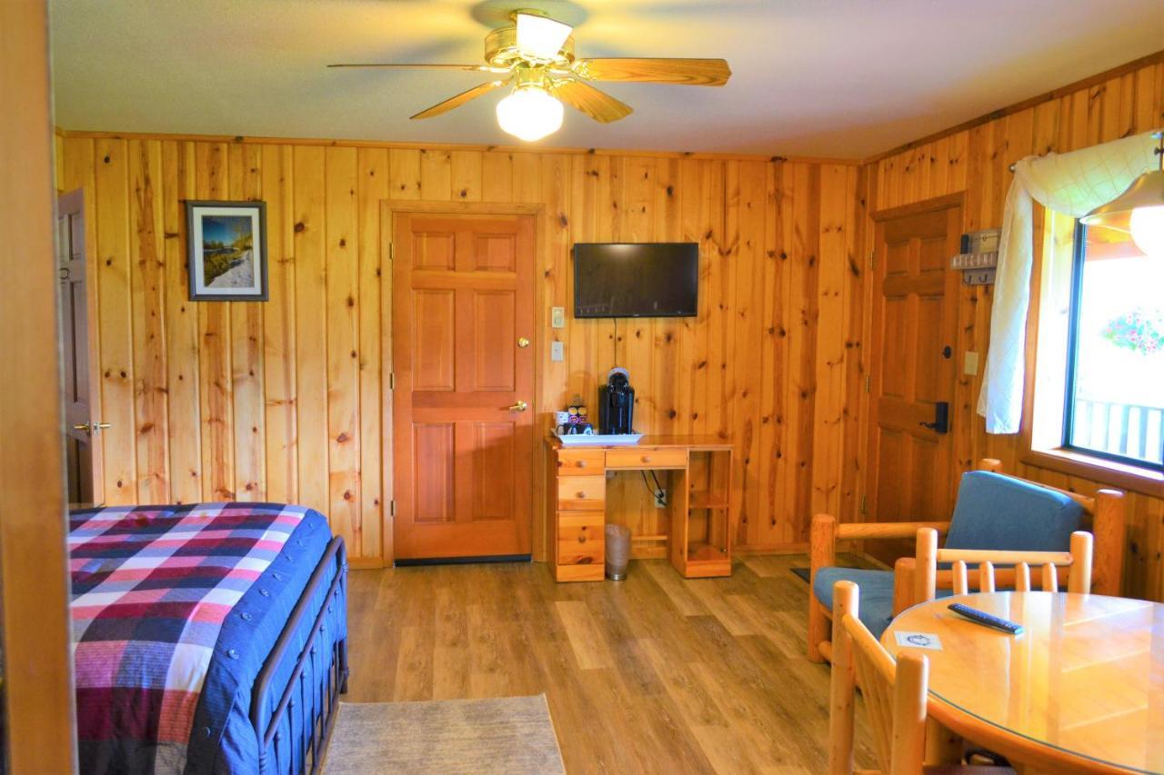 Villa Twin Peaks Guest Ranch Salmon Exterior foto
