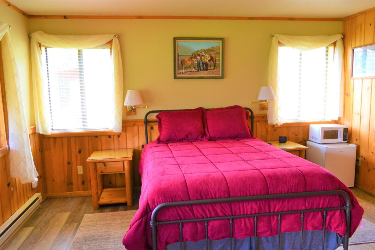 Villa Twin Peaks Guest Ranch Salmon Exterior foto