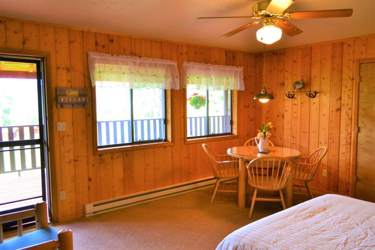 Villa Twin Peaks Guest Ranch Salmon Exterior foto